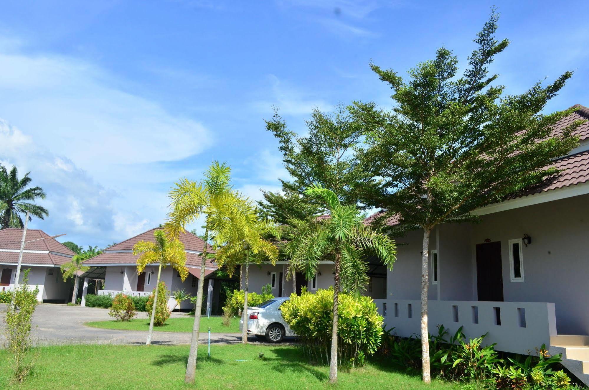 Baansuan Rimnam Resort Krabi town Exterior foto